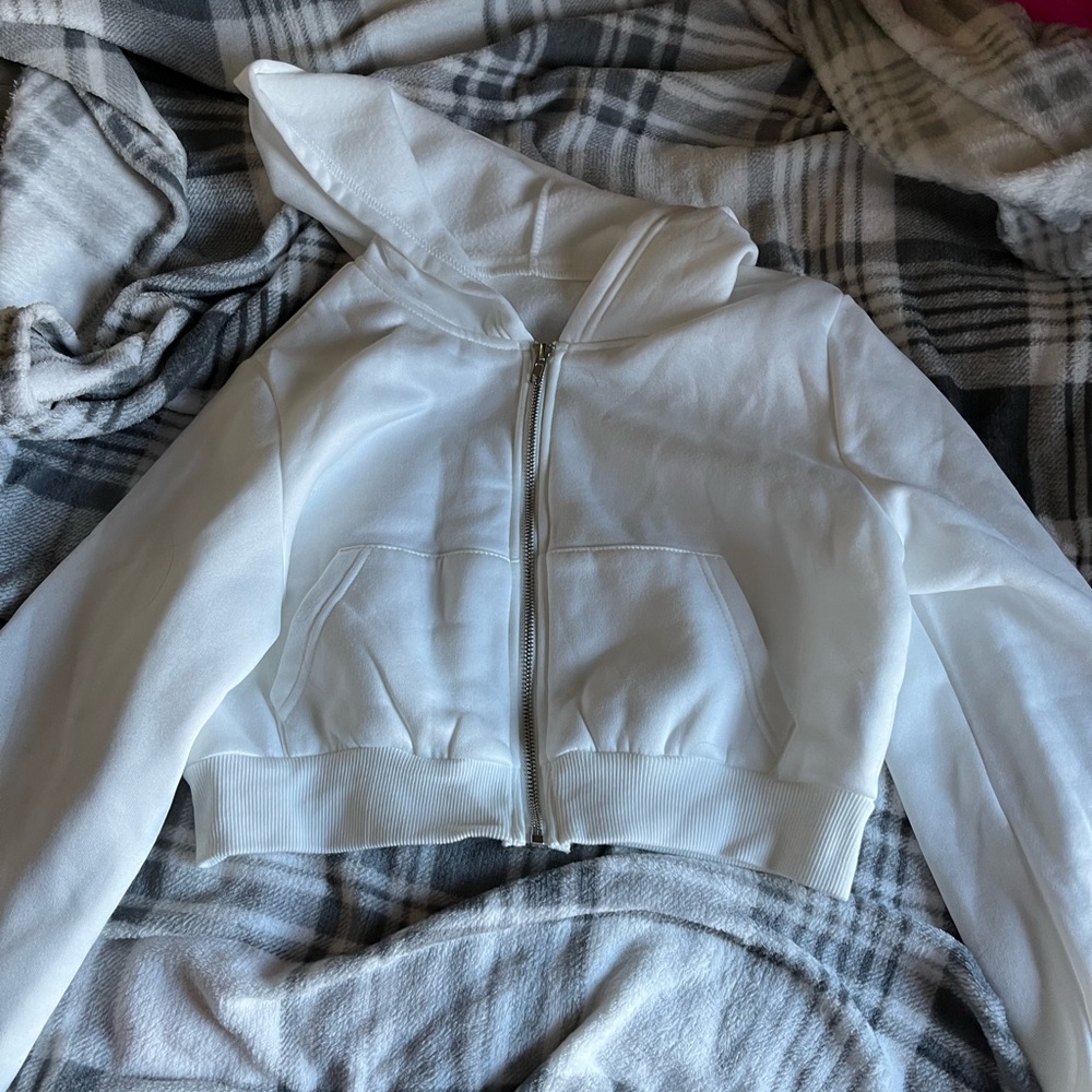 cropped zip up